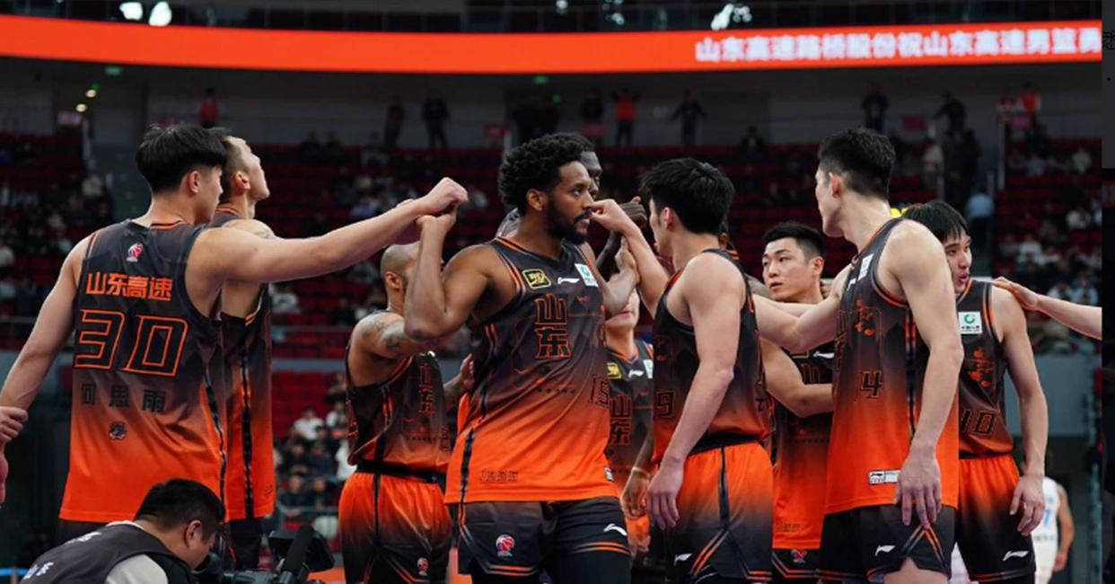 新援迅速融入，山东男篮整体实力提升(山东男篮最新阵容)